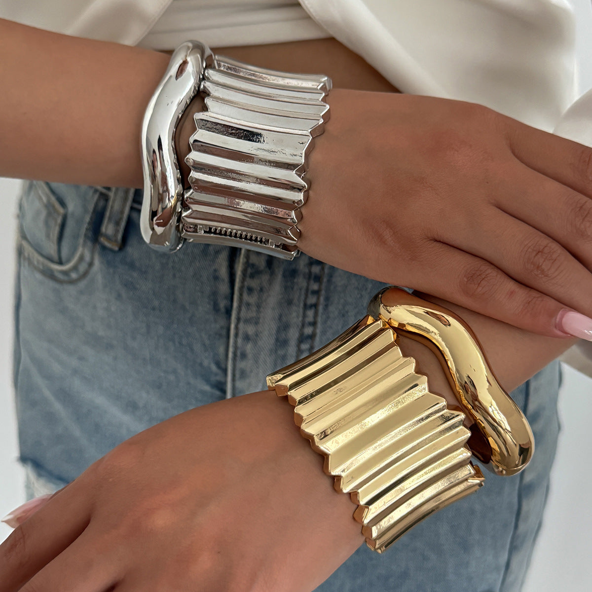 Punk Metal Texture Vertical Pattern Wide Surface Spring Bracelet For Women
