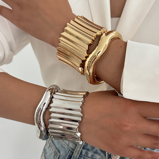 Punk Metal Texture Vertical Pattern Wide Surface Spring Bracelet For Women